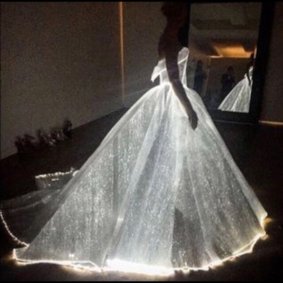 Meet your Posher, Maria - Picture 2 of 2